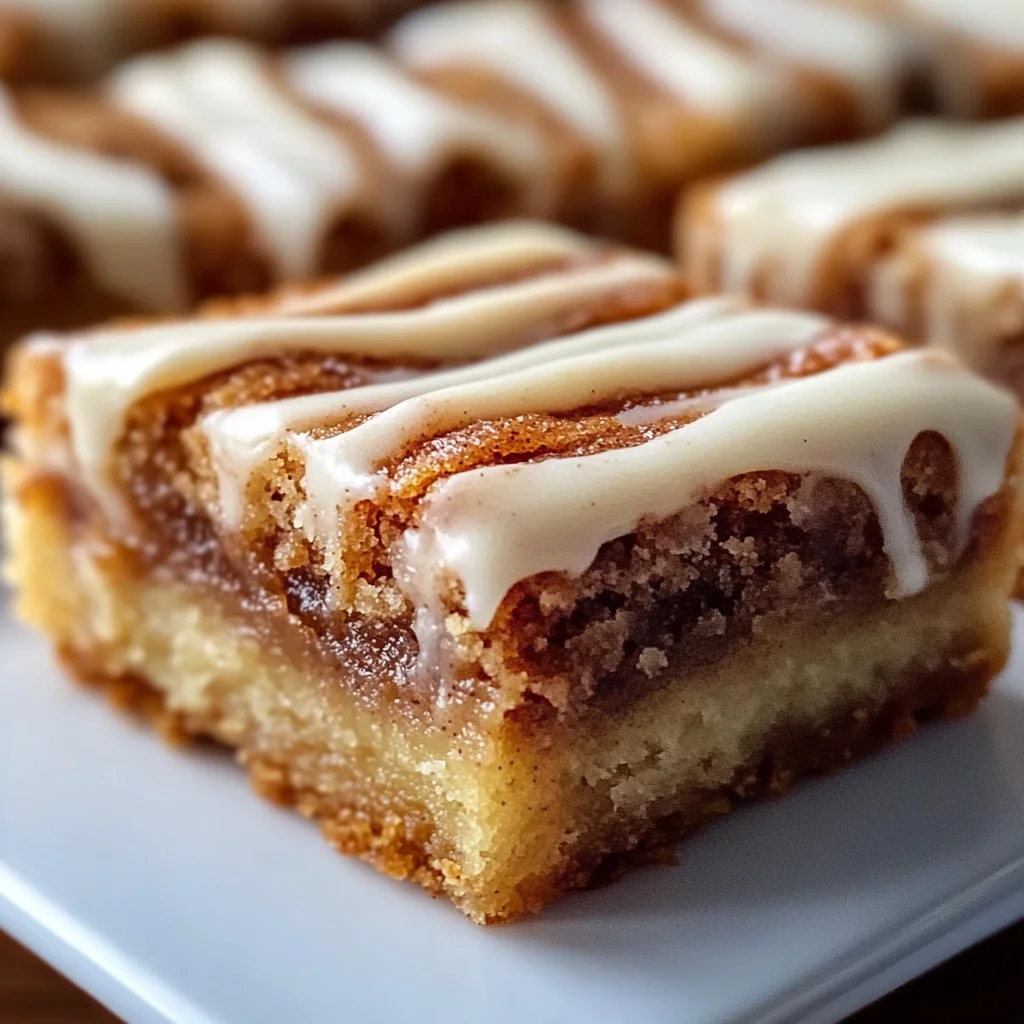 How to Make Cinnamon Roll Blondies